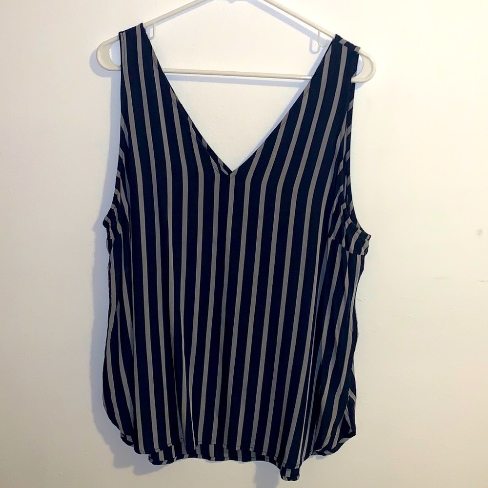 Old navy pinstripe tank navy/white striped XL